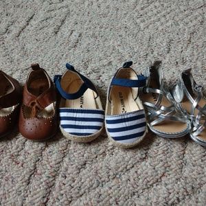 Lot of Old Navy baby shoes